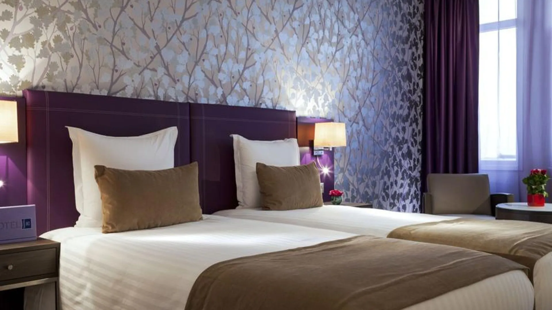פריז Timhotel Opera Blanche Fontaine