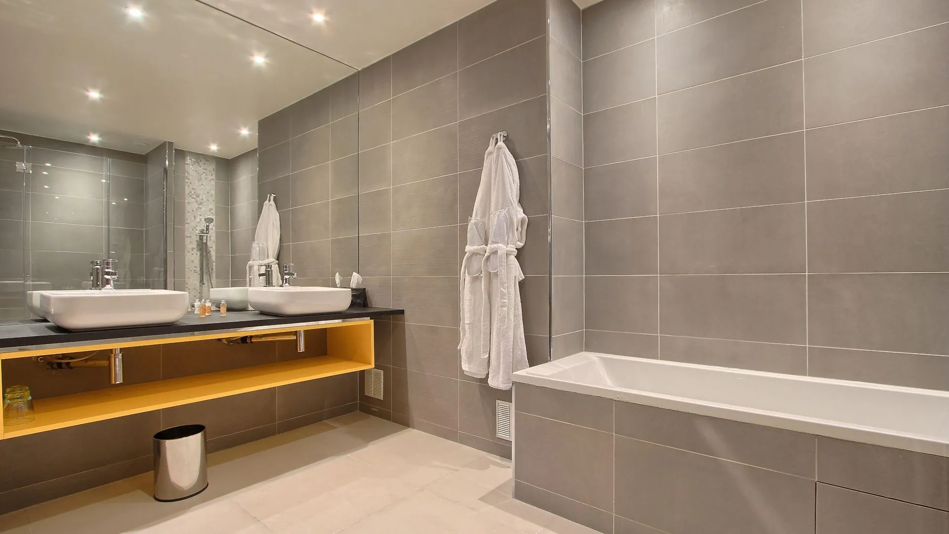 Timhotel Opera Blanche Fontaine Paryż