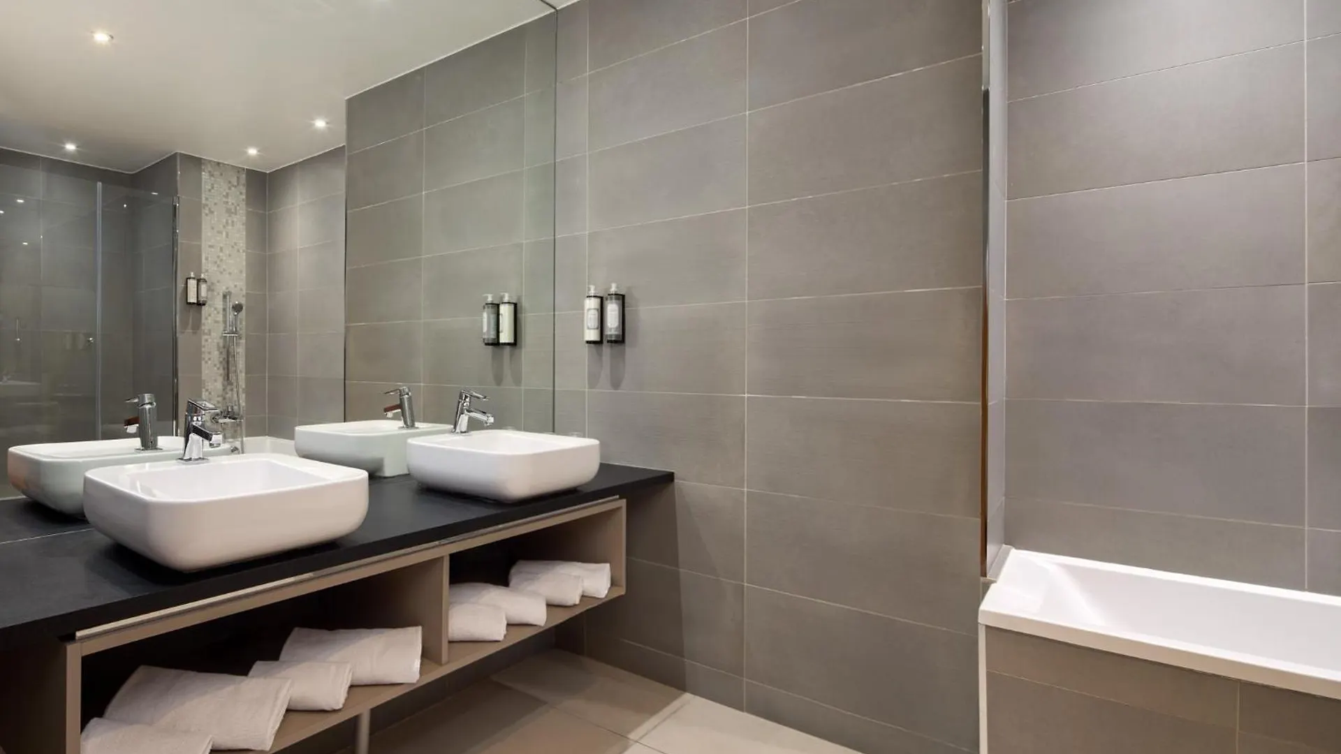 פריז Timhotel Opera Blanche Fontaine מלון