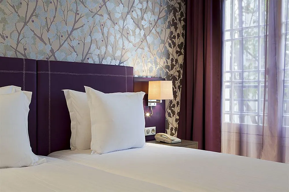 פריז Timhotel Opera Blanche Fontaine 4*,  צרפת