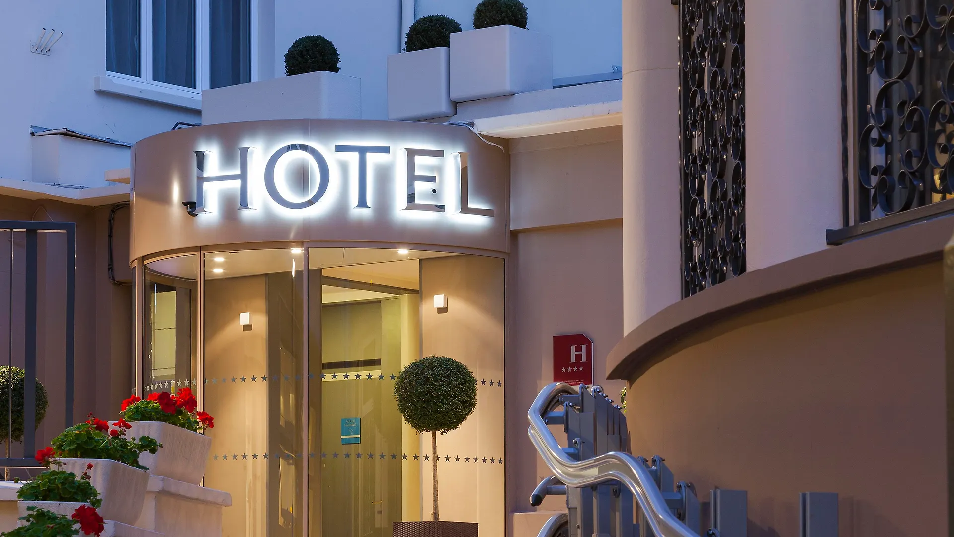 Timhotel Opera Blanche Fontaine Paris