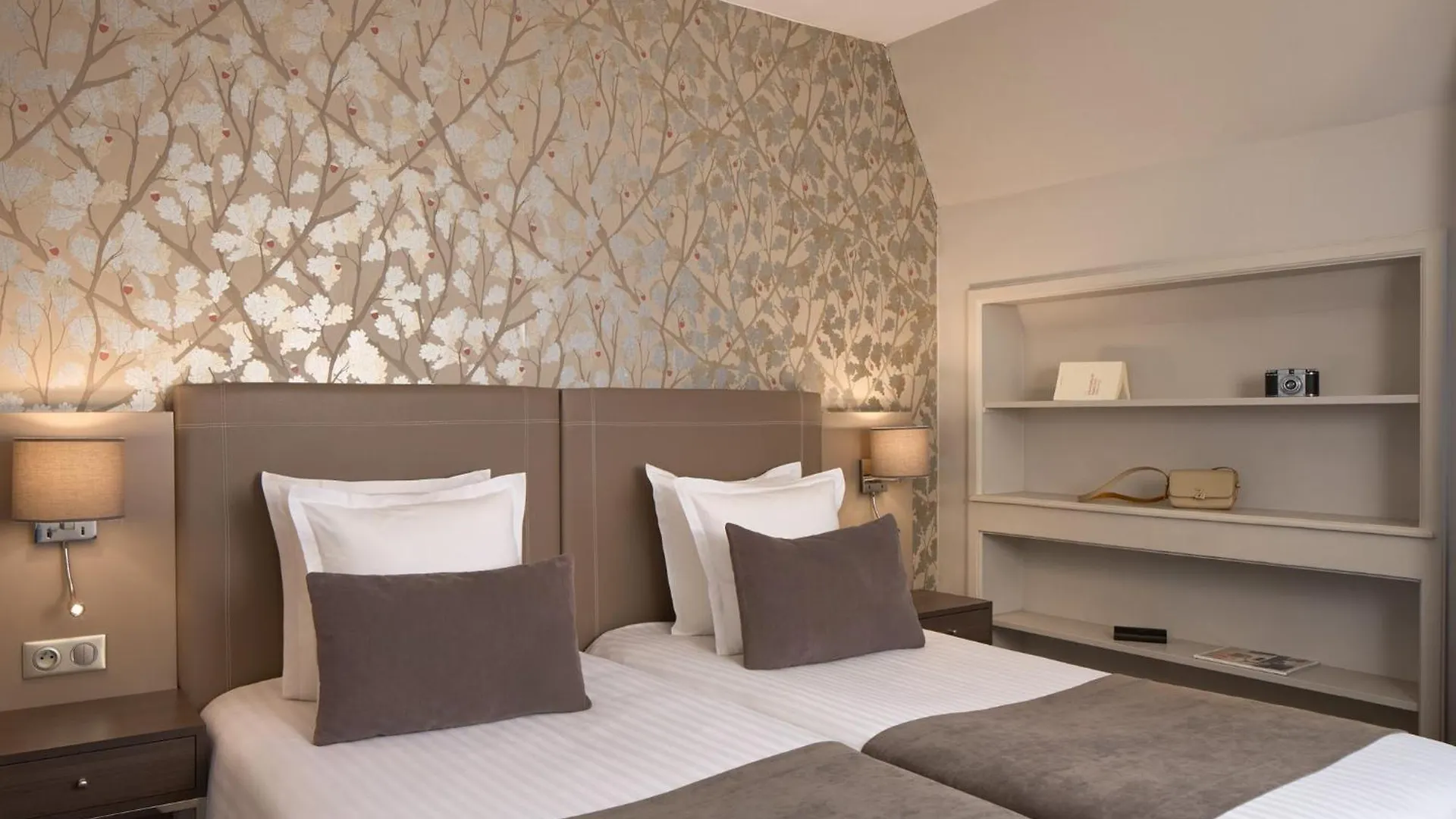 Timhotel Opera Blanche Fontaine Paris Frankreich