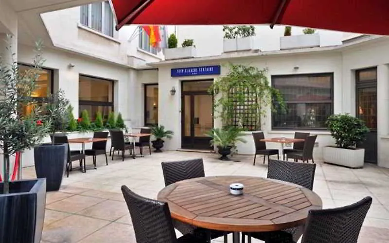 **** Hotel Timhotel Opera Blanche Fontaine Paris Frankreich