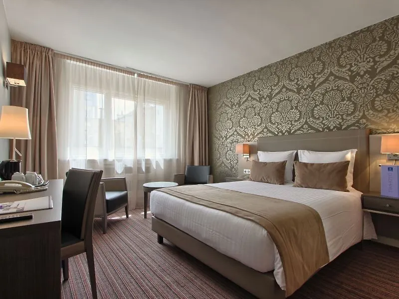 Timhotel Opera Blanche Fontaine Paris Frankreich